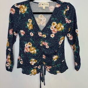 Hiatus polka dot floral cinched ruched ruffle top size medium